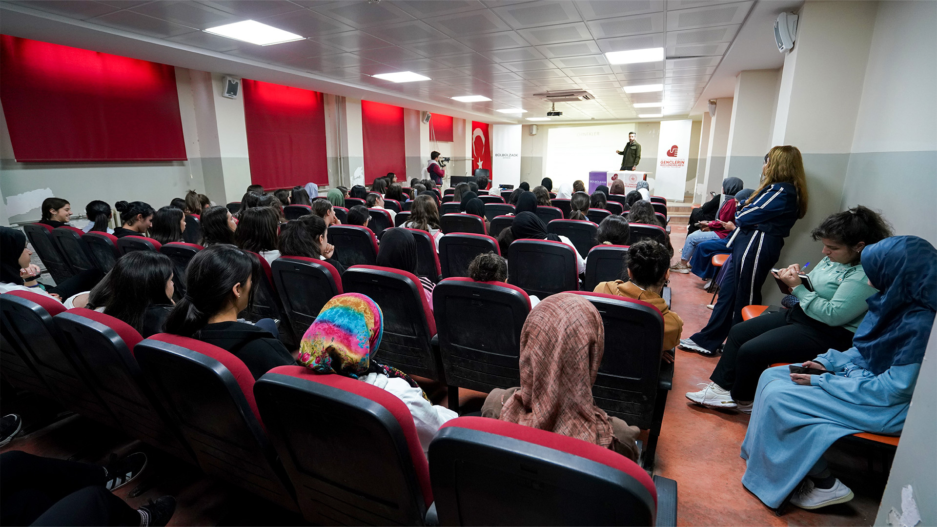 Nurdağı’nda Gençlere Sivil Topluma Katkısı ve Kapasite Arttırımı Semineri